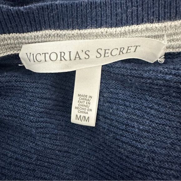 Victoria’s Secret blue long sleeve top with side slits size M - Picture 4 of 5